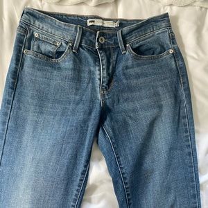 Levi Straight Leg Jean